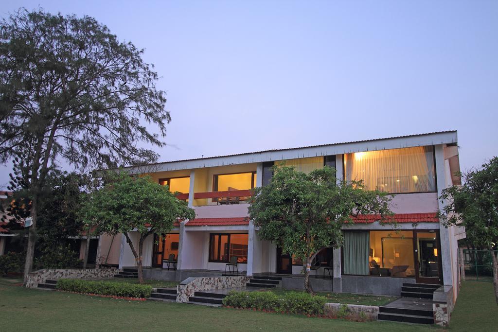 The Ashok Beach Resort Pondicherry Exterior photo